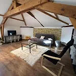 Maison Jeanborde بيت للعطل *